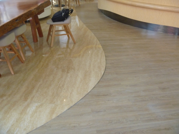 绵阳MOMO喜多店防滑耐磨塑胶地板工程顺利完工