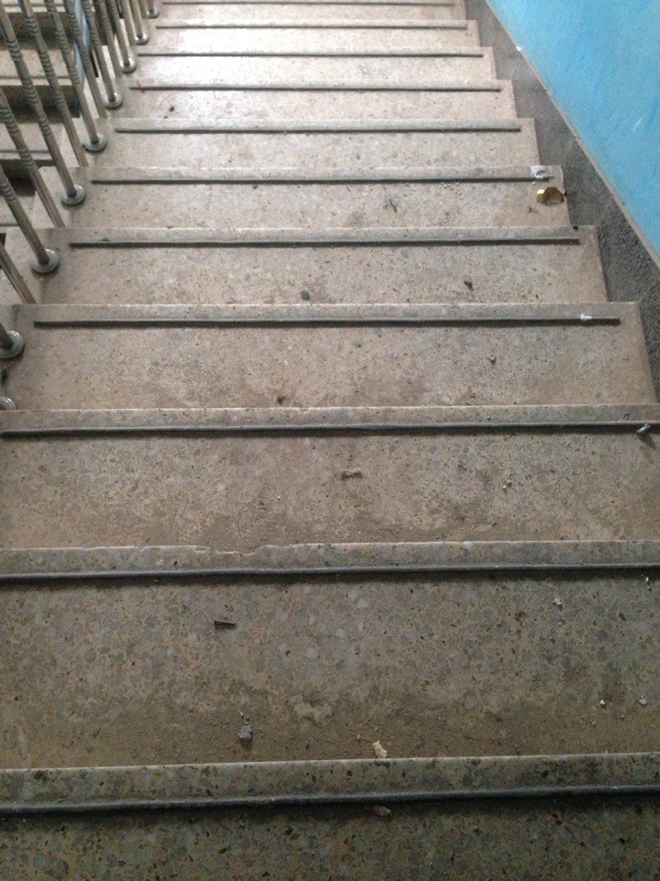 学校水磨石地面铺设pvc地板胶解决方案