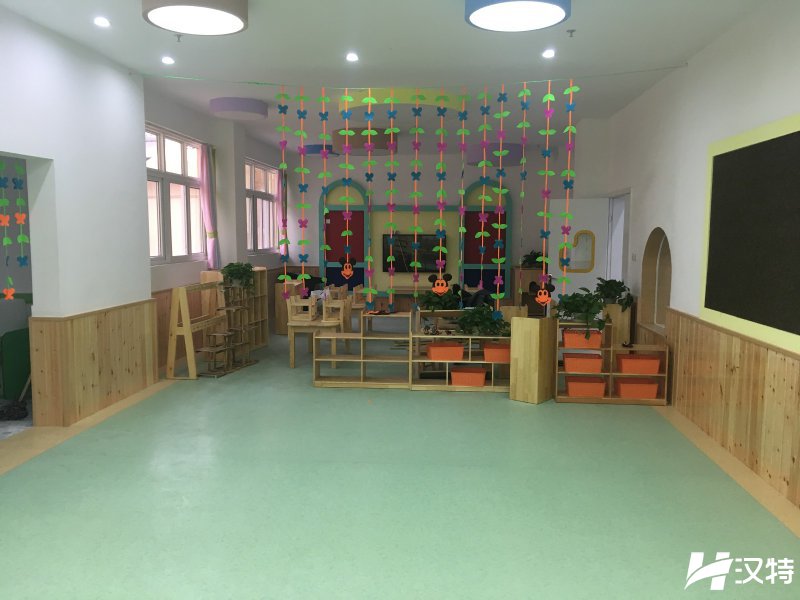 温江爱立方幼儿园PVC地板胶(4000平方)