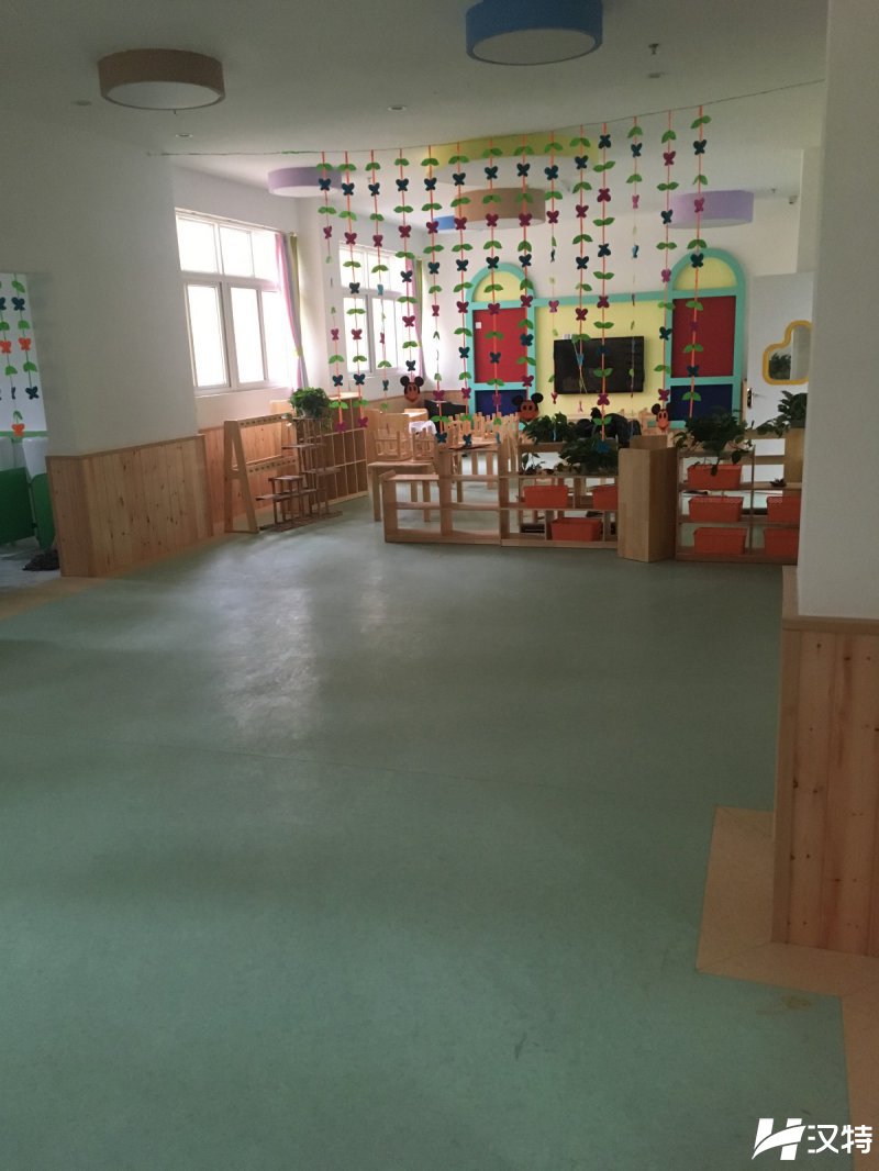 温江爱立方幼儿园PVC地板胶(4000平方)